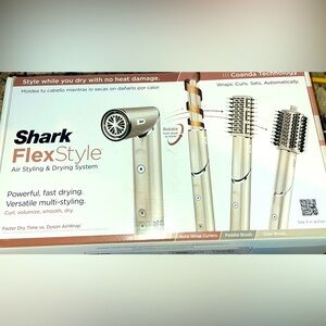 Shark FlexStyle 2- 1.25” Auto-Wrap Curlers
Oval Brush
Paddle Brush
Concentrator